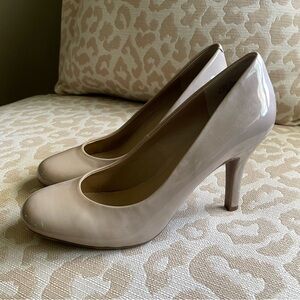 Kelly & Katie Round Toe Nude Heels